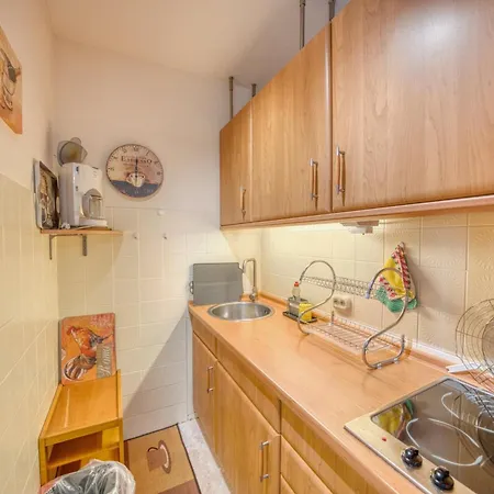- Haus E, App 0e0404 Appartement *