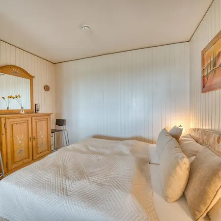 - Haus E, App 0e0404 Apartamento *